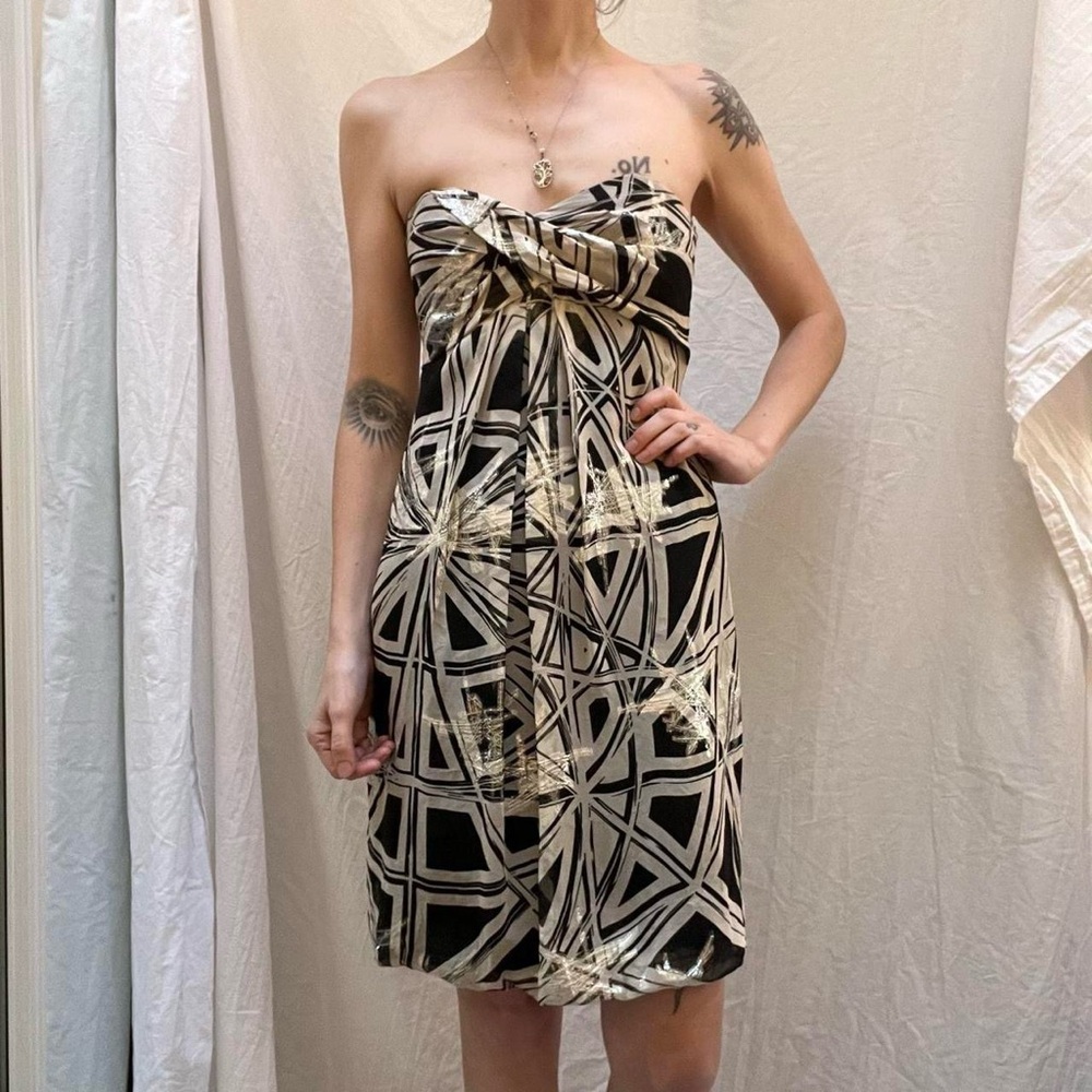 Black and white Y2K silk strapless dress by Nicole Miller size 2
